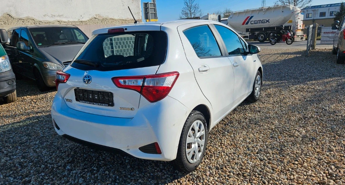 Toyota Yaris 1.5 HYBRID* 2018* 139 478 KM* KTEO* COC - изображение 4