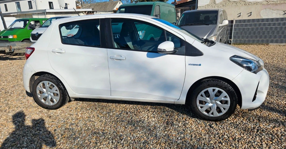 Toyota Yaris 1.5 HYBRID* 2018* 139 478 KM* KTEO* COC - изображение 10