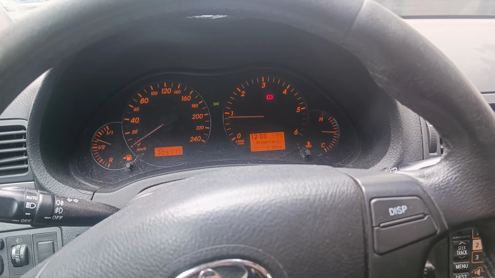 Toyota Avensis  - изображение 6