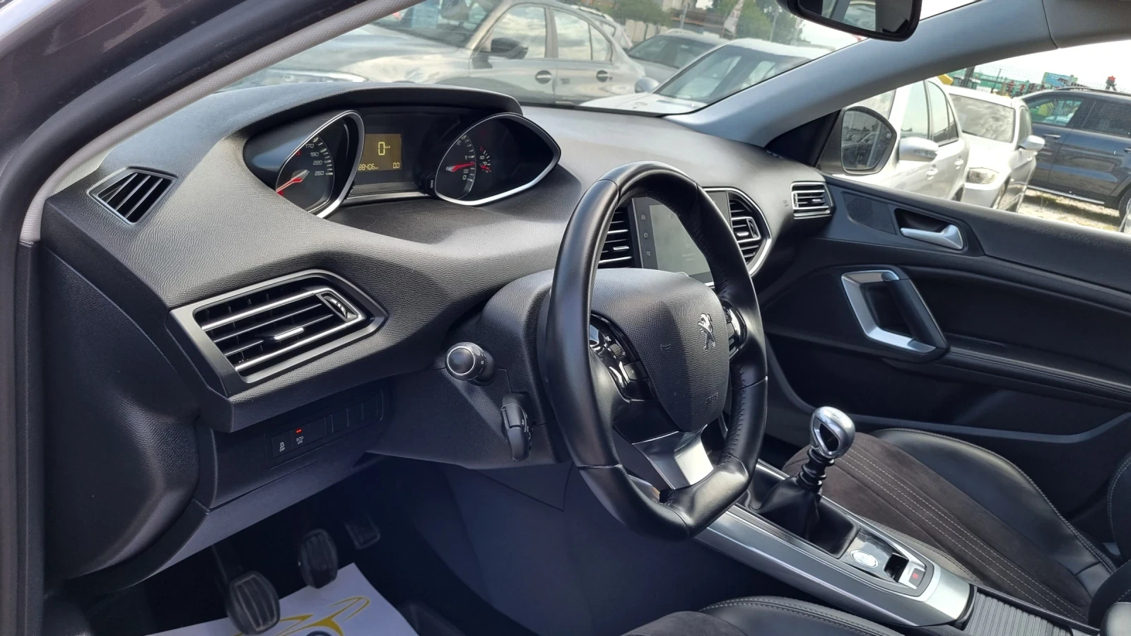 Peugeot 308 2, 0 d - изображение 8