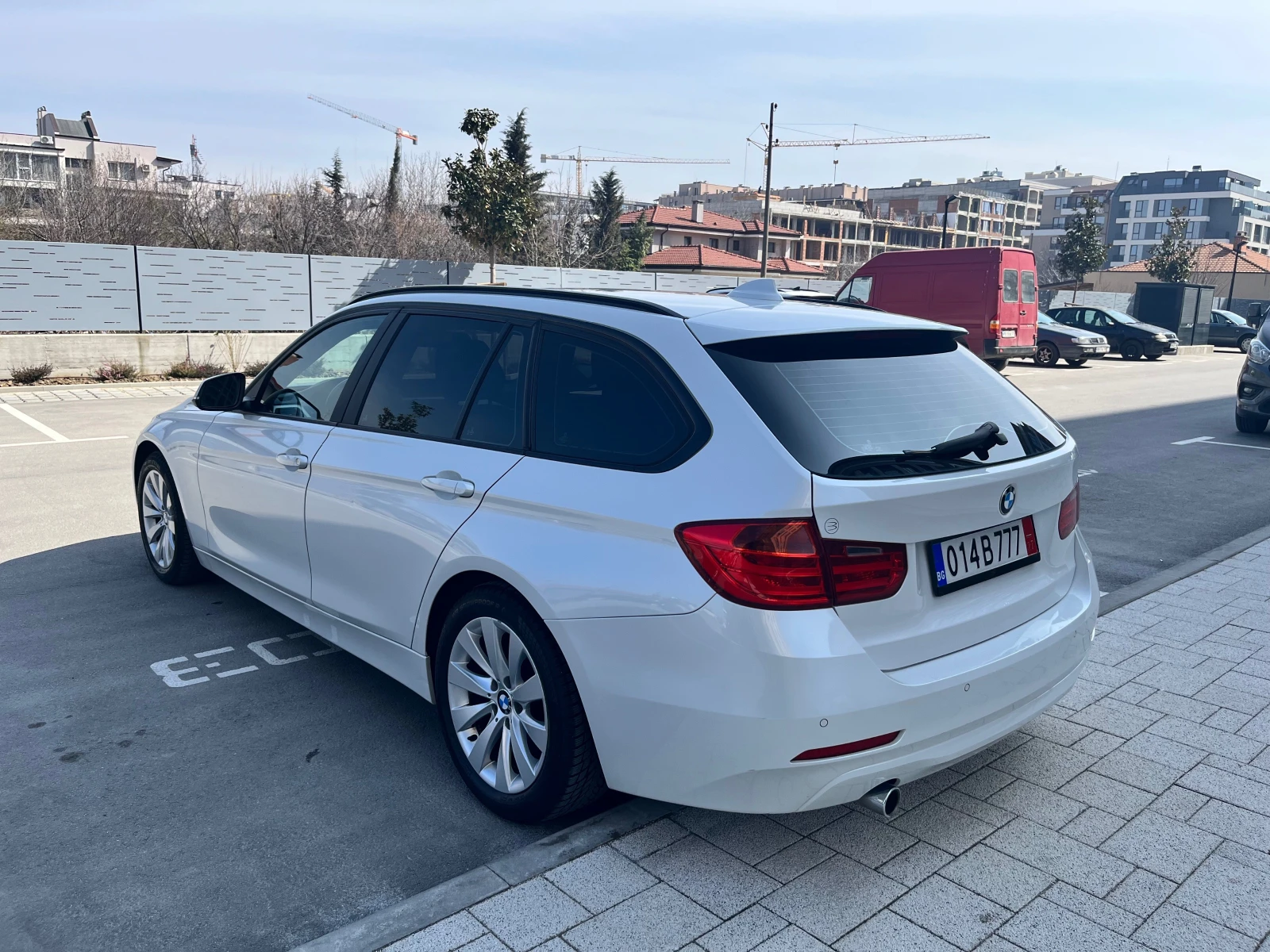BMW 320 2.0d Бяла Перла= Навигация= Автоматик= Лед Фарове!, снимка 7 - Автомобили и джипове - 53831844