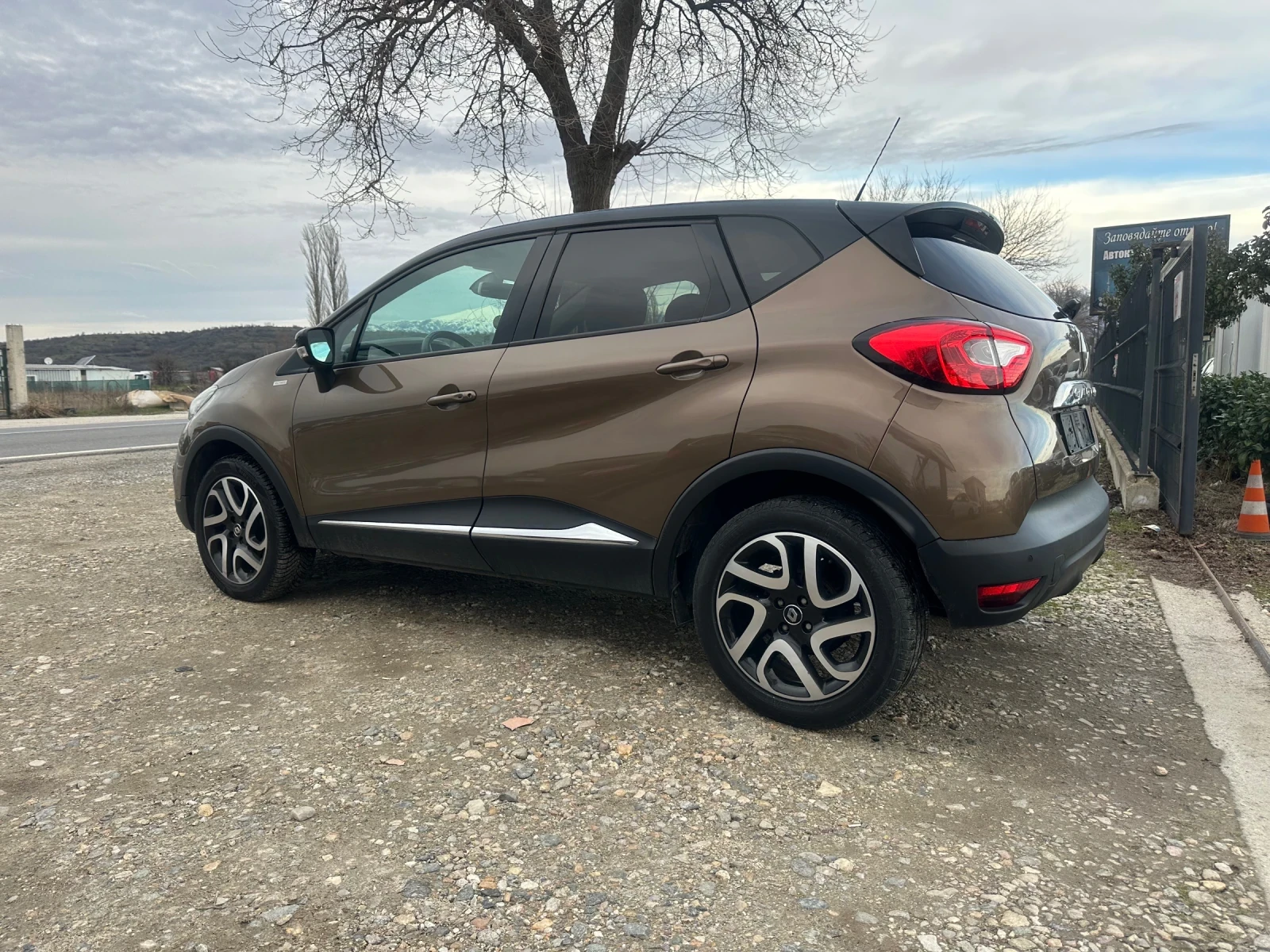 Renault Captur AUTOMATIC  - изображение 4