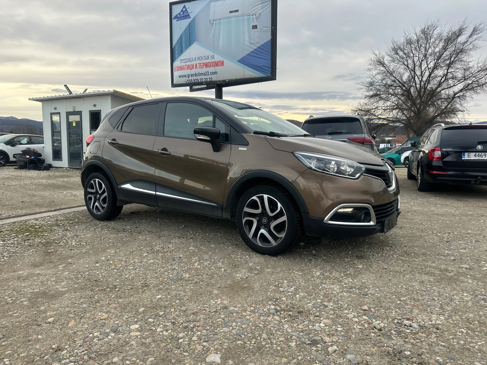 Renault Captur AUTOMATIC  - изображение 2