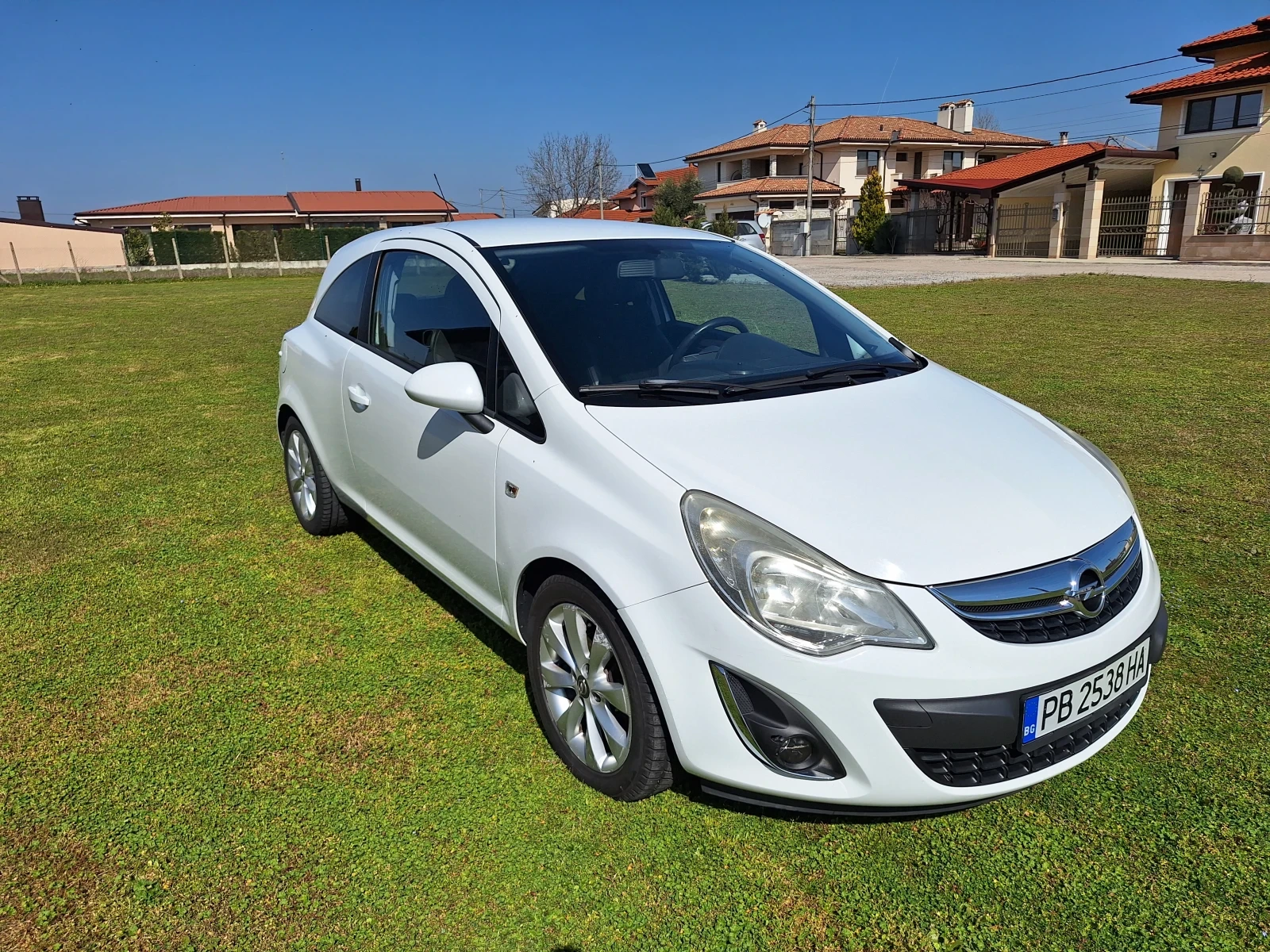 Opel Corsa 1.2 LPG, снимка 2 - Автомобили и джипове - 53832433