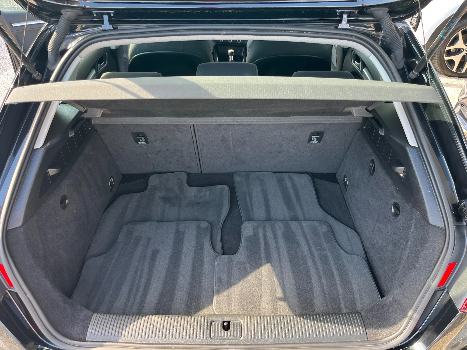 Audi A3 2.0TDI Quattro , снимка 15 - Автомобили и джипове - 54429750