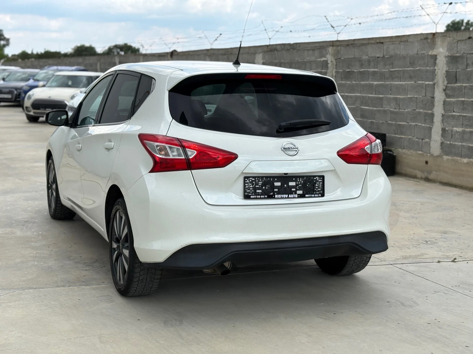 Nissan Pulsar 1.5 DCi 110 кс Navi Keyless Камера EURO6, снимка 4 - Автомобили и джипове - 54959958
