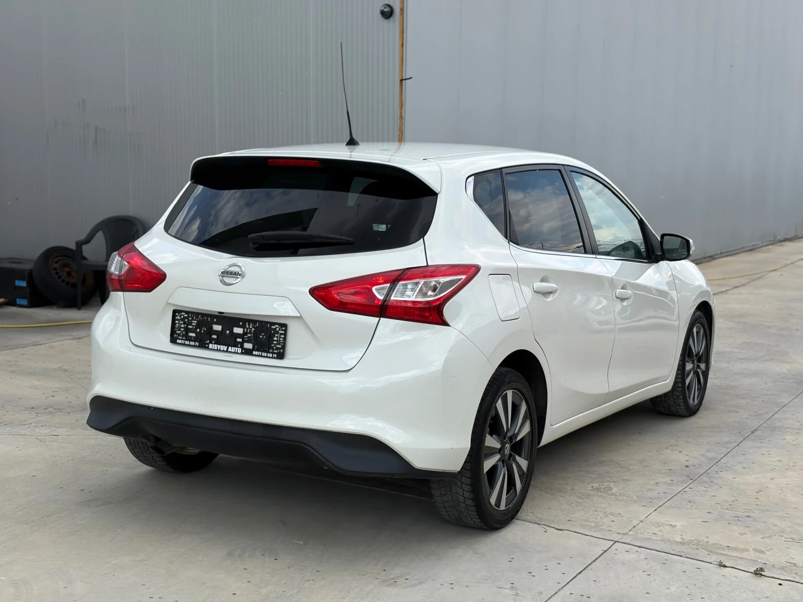 Nissan Pulsar 1.5 DCi 110 кс Navi Keyless Камера EURO6, снимка 5 - Автомобили и джипове - 54959958