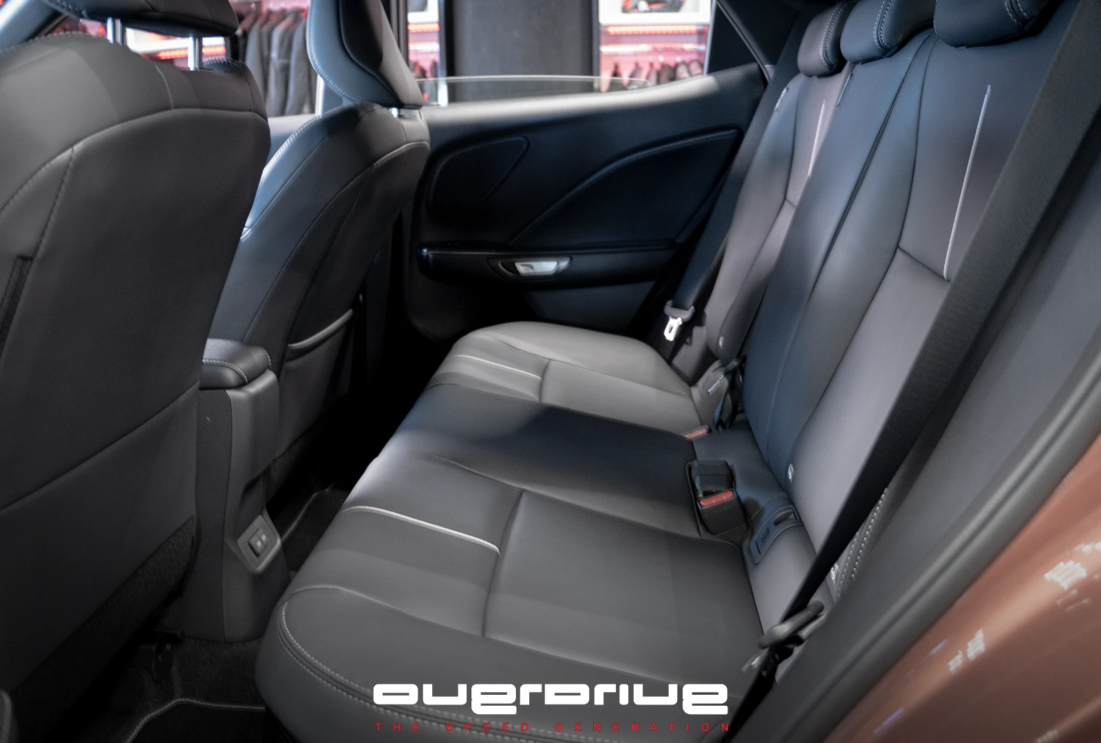 Lexus LBX RELAX - Наличен, снимка 9 - Автомобили и джипове - 55060884