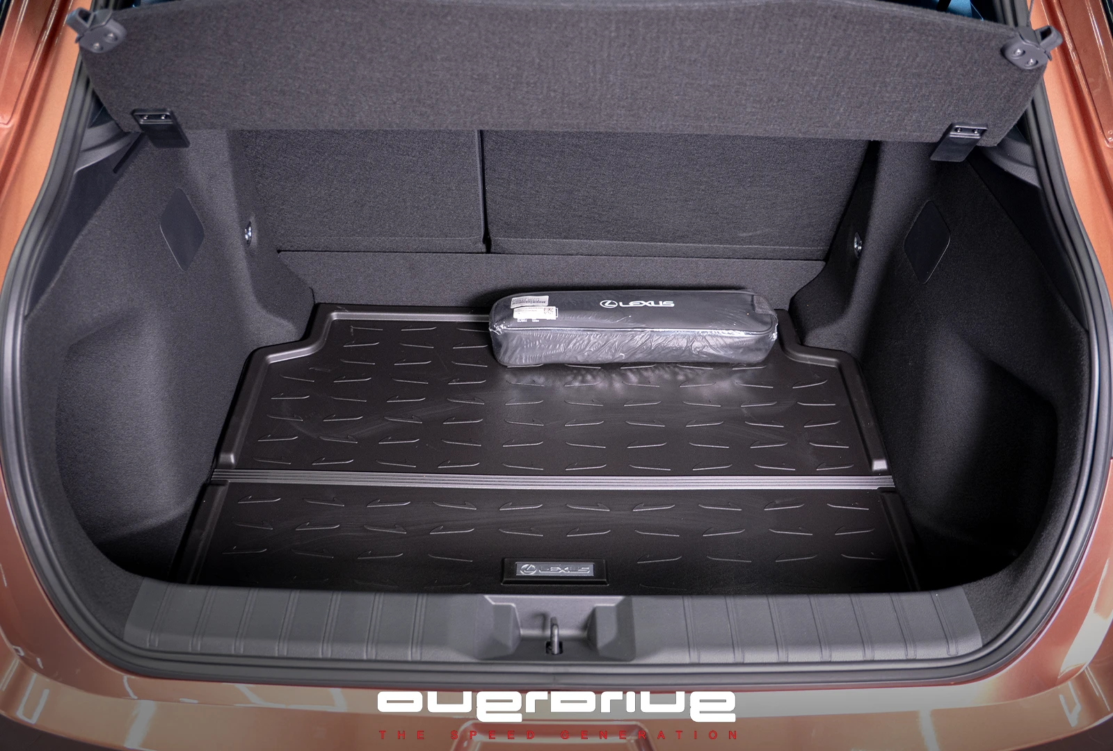 Lexus LBX RELAX - Наличен, снимка 5 - Автомобили и джипове - 55060884