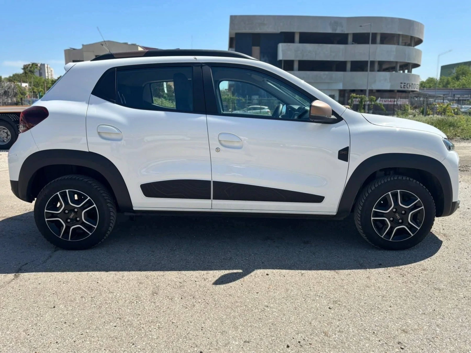 Dacia Spring 65 EXTREME, снимка 6 - Автомобили и джипове - 55068265