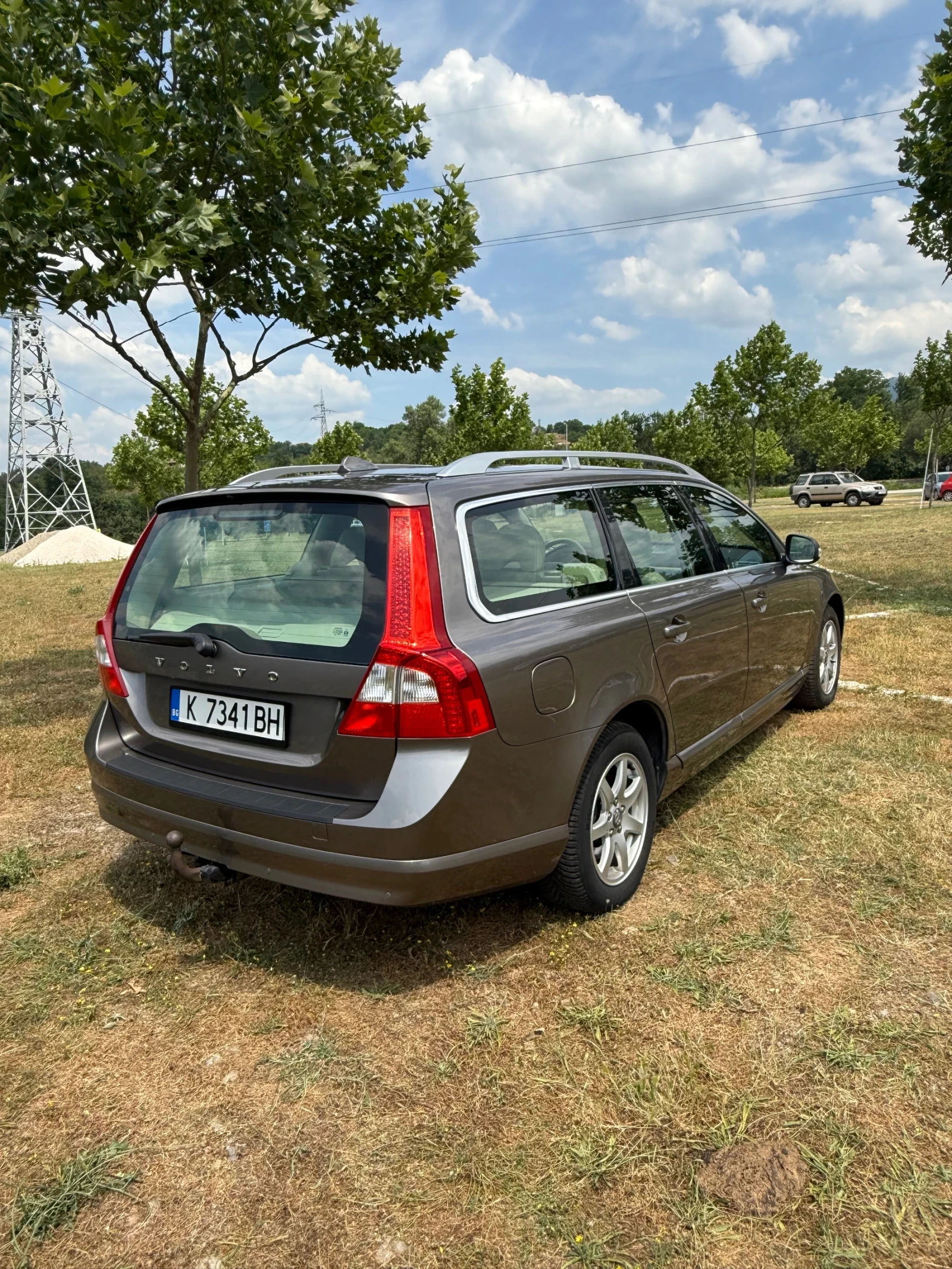 Volvo V70 D5 Summum, снимка 3 - Автомобили и джипове - 55648770