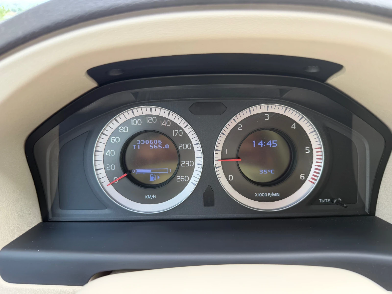 Volvo V70 D5 Summum, снимка 6 - Автомобили и джипове - 55648770