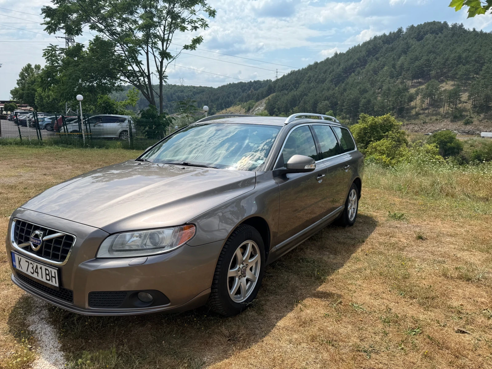 Volvo V70 D5 Summum, снимка 8 - Автомобили и джипове - 55648770