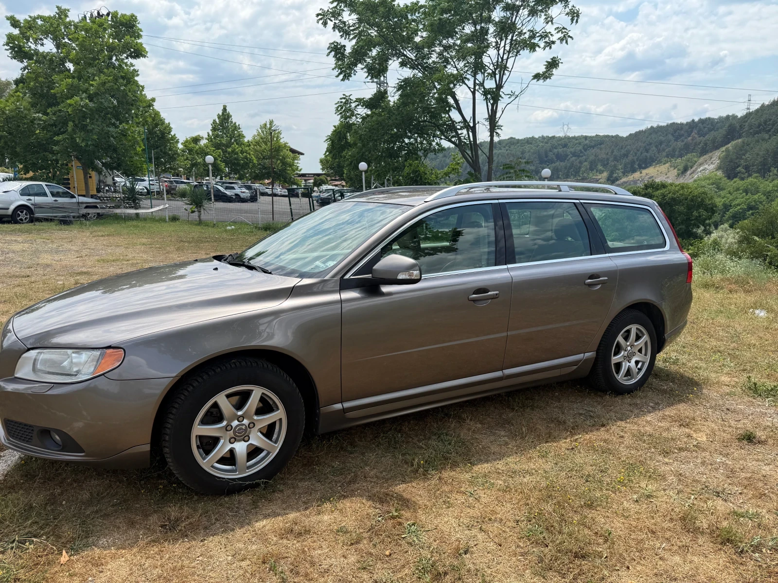 Volvo V70 D5 Summum, снимка 9 - Автомобили и джипове - 55648770