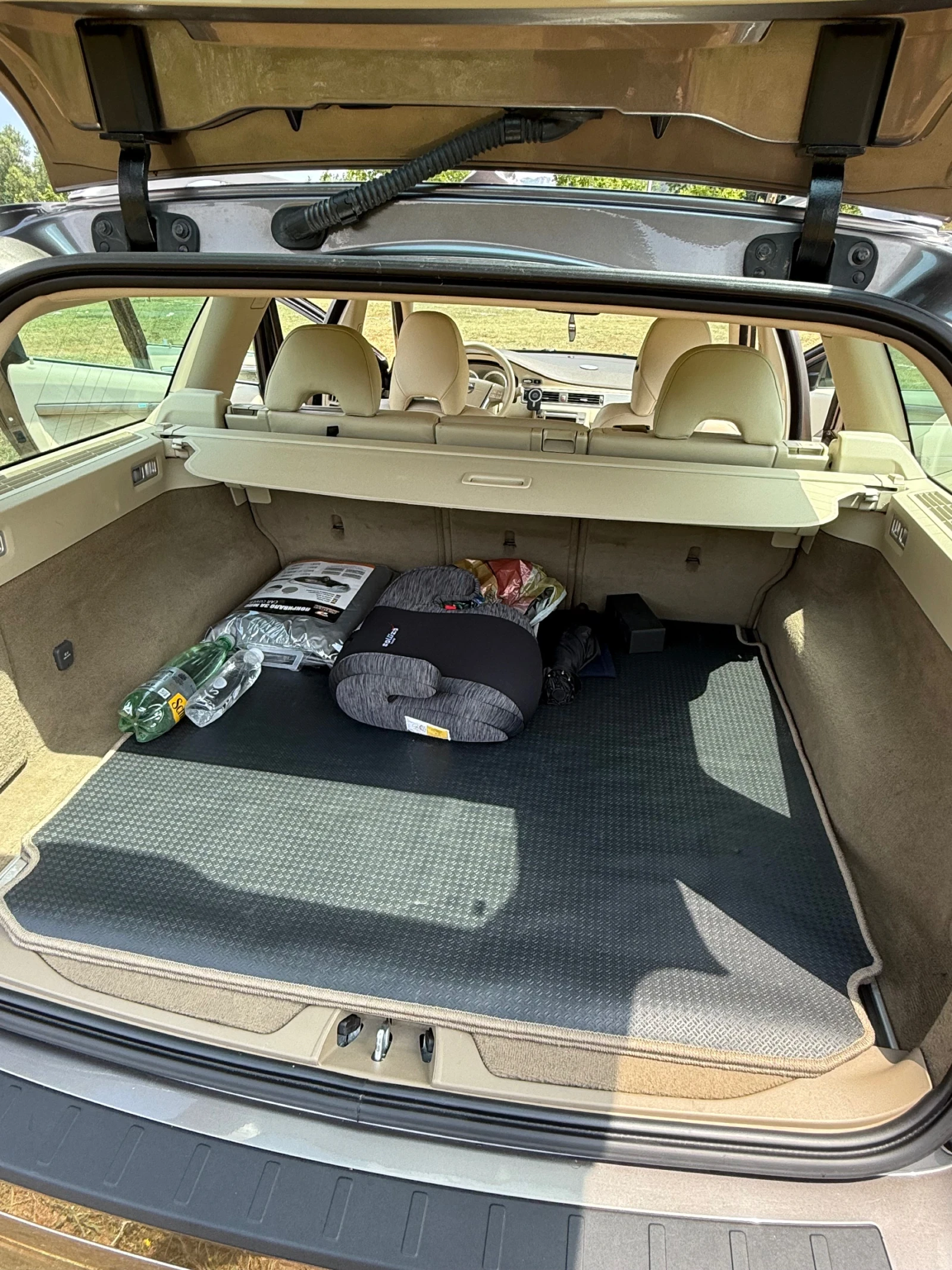 Volvo V70 D5 Summum, снимка 11 - Автомобили и джипове - 55648770
