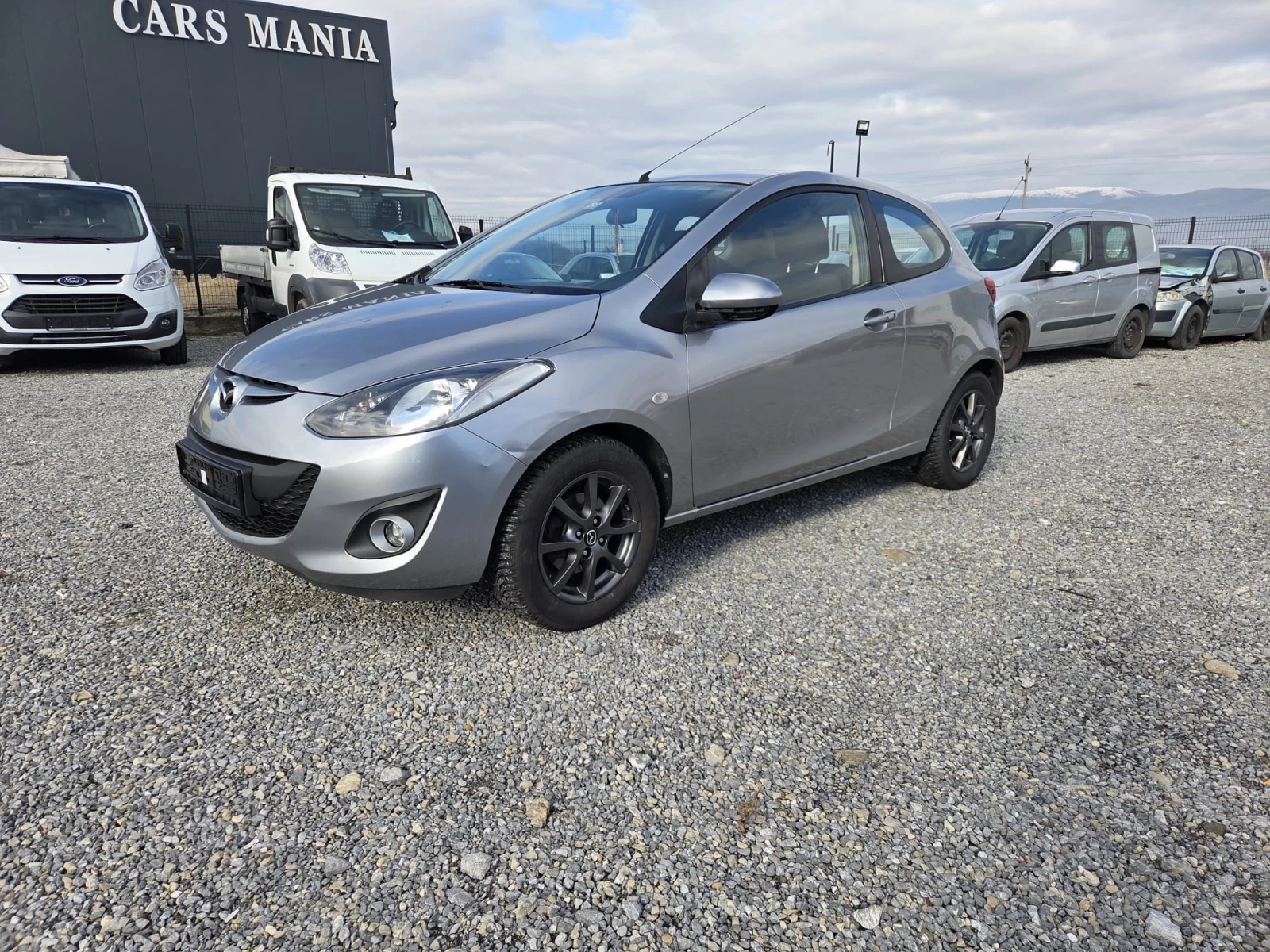 Mazda 2 Лек автомобил, снимка 2 - Автомобили и джипове - 55289148