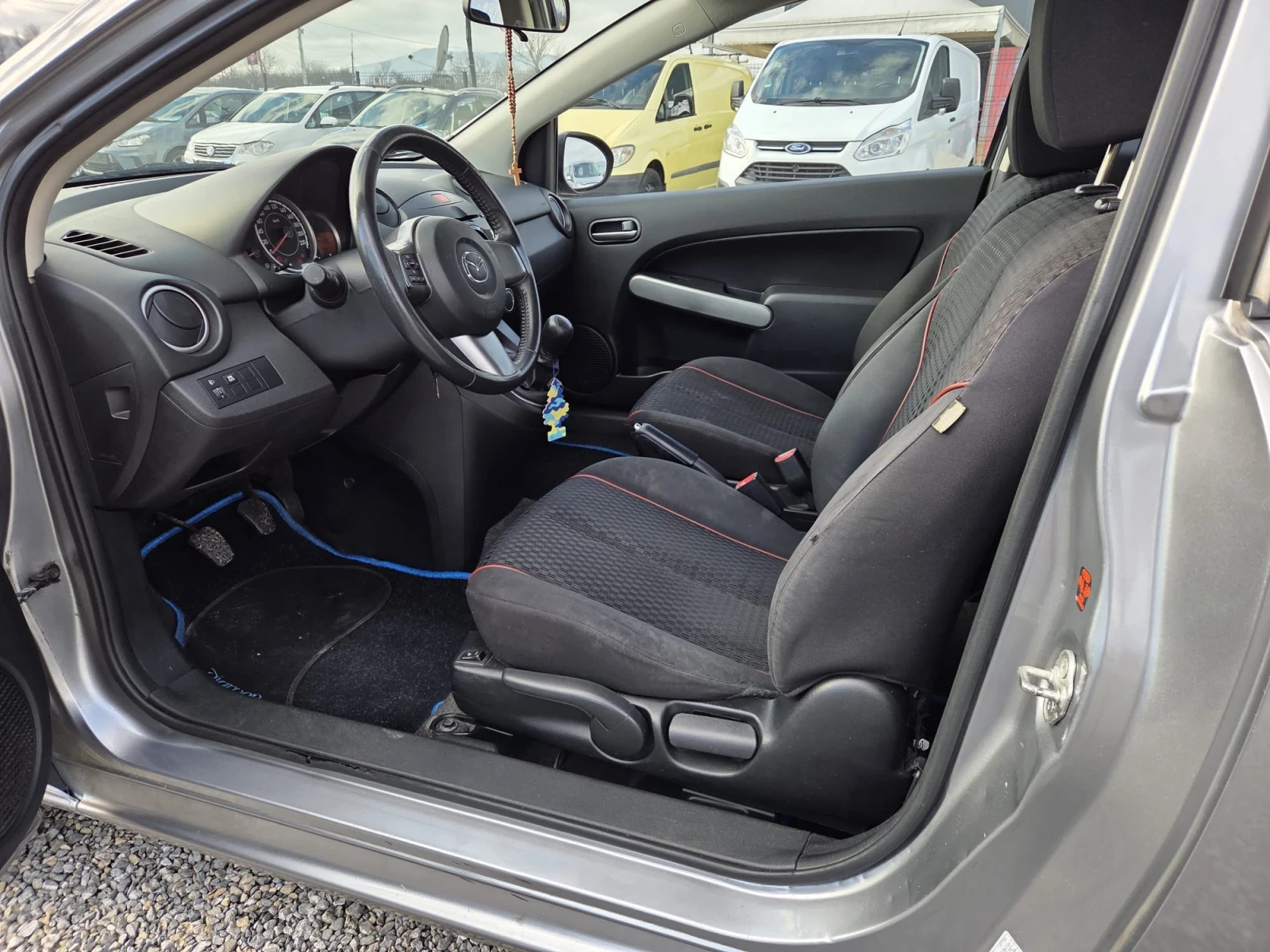 Mazda 2 Лек автомобил, снимка 8 - Автомобили и джипове - 55289148