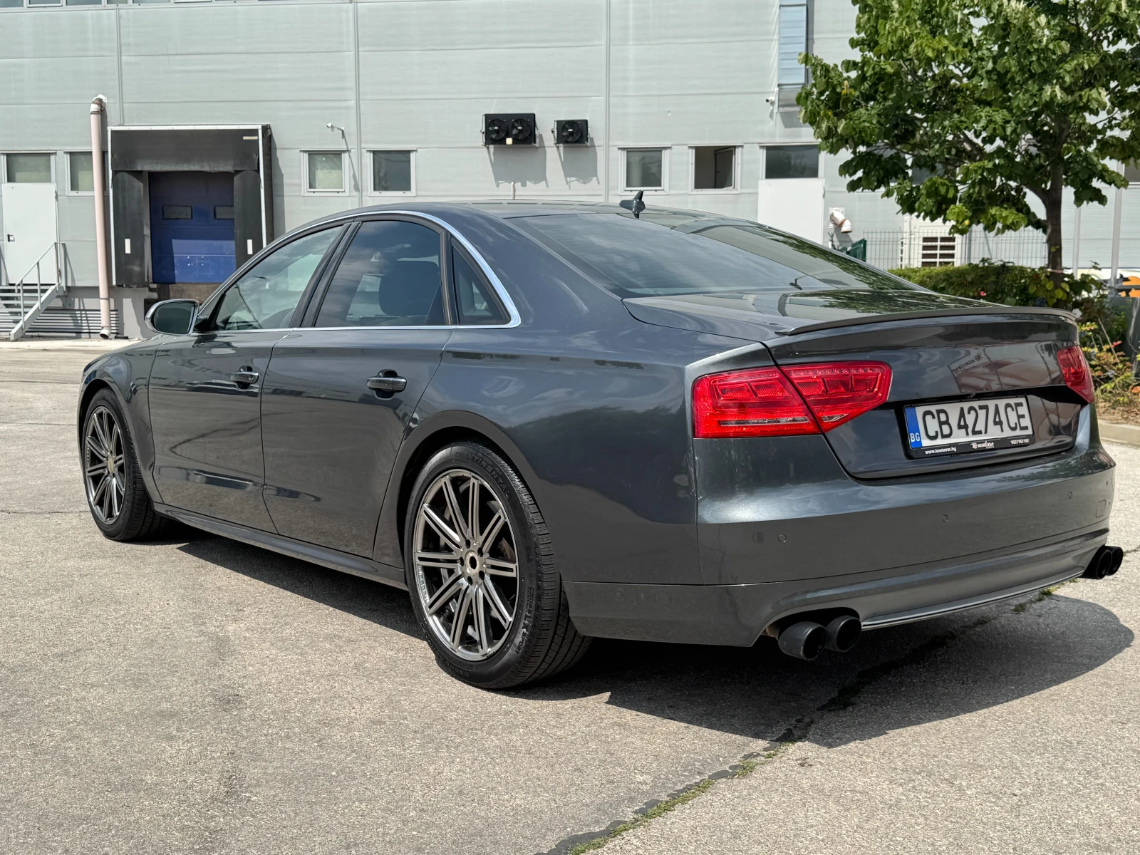 Audi S8 4.0i 520 к.с./ГАРАНЦИЯ, снимка 3 - Автомобили и джипове - 55330346