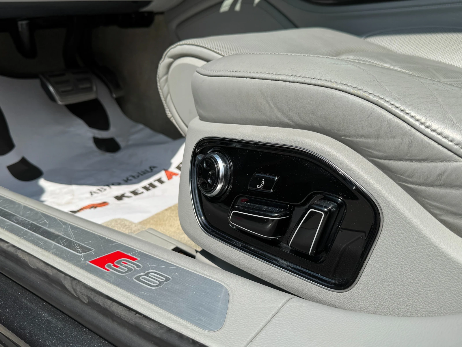 Audi S8 4.0i 520 к.с./ГАРАНЦИЯ, снимка 16 - Автомобили и джипове - 55330346