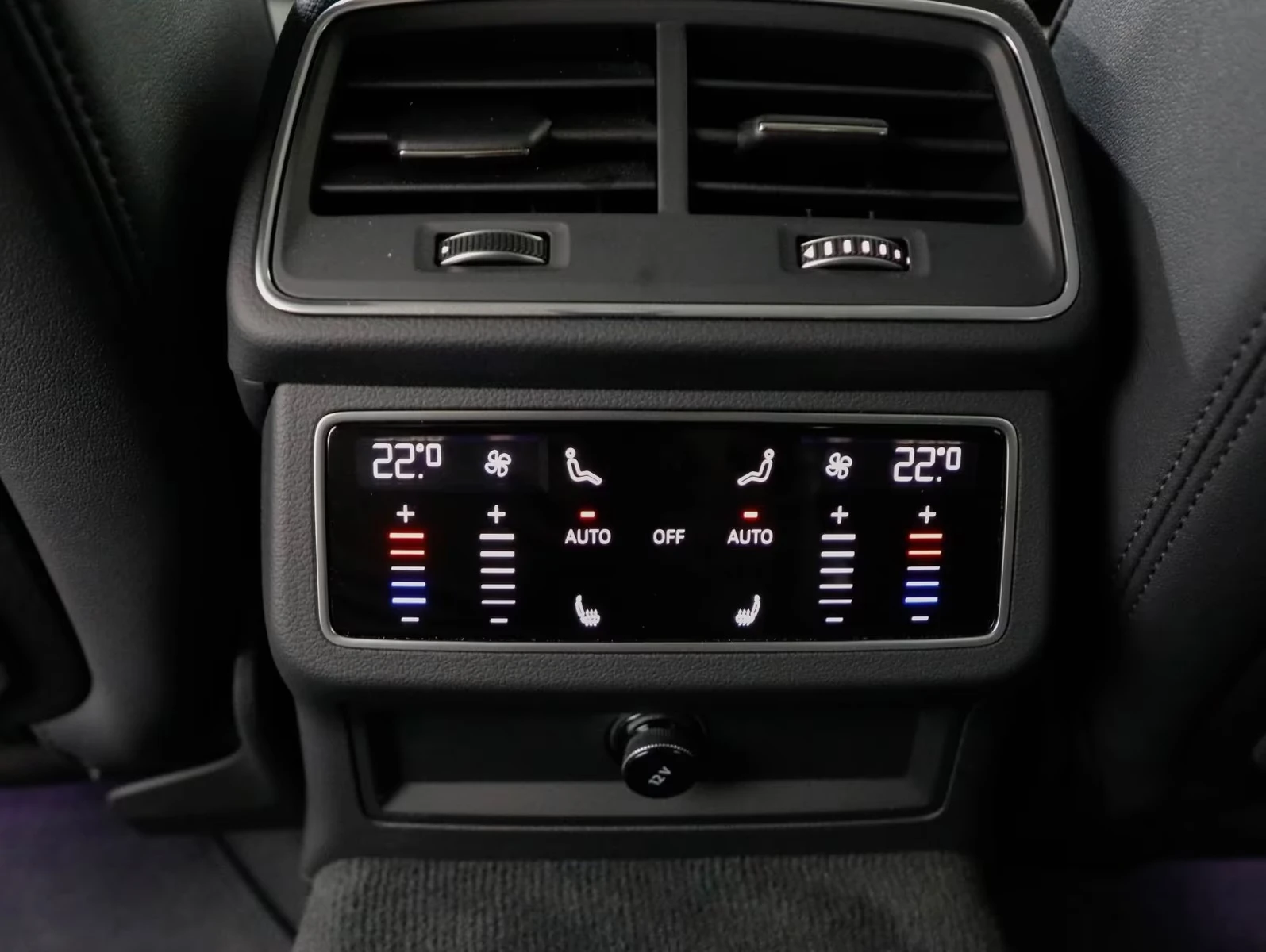 Audi A7 45 TFSI / QUATTRO/ B&O/ MATRIX/ VIRTUAL+ / CAMERA, снимка 17 - Автомобили и джипове - 55346683