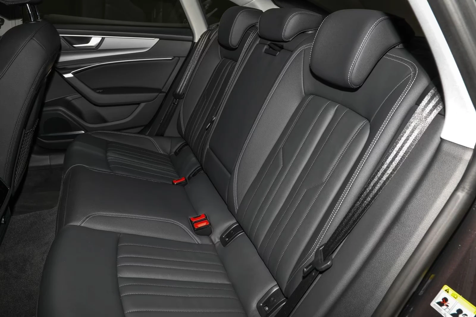 Audi A7 45 TFSI / QUATTRO/ B&O/ MATRIX/ VIRTUAL+ / CAMERA, снимка 16 - Автомобили и джипове - 55346683