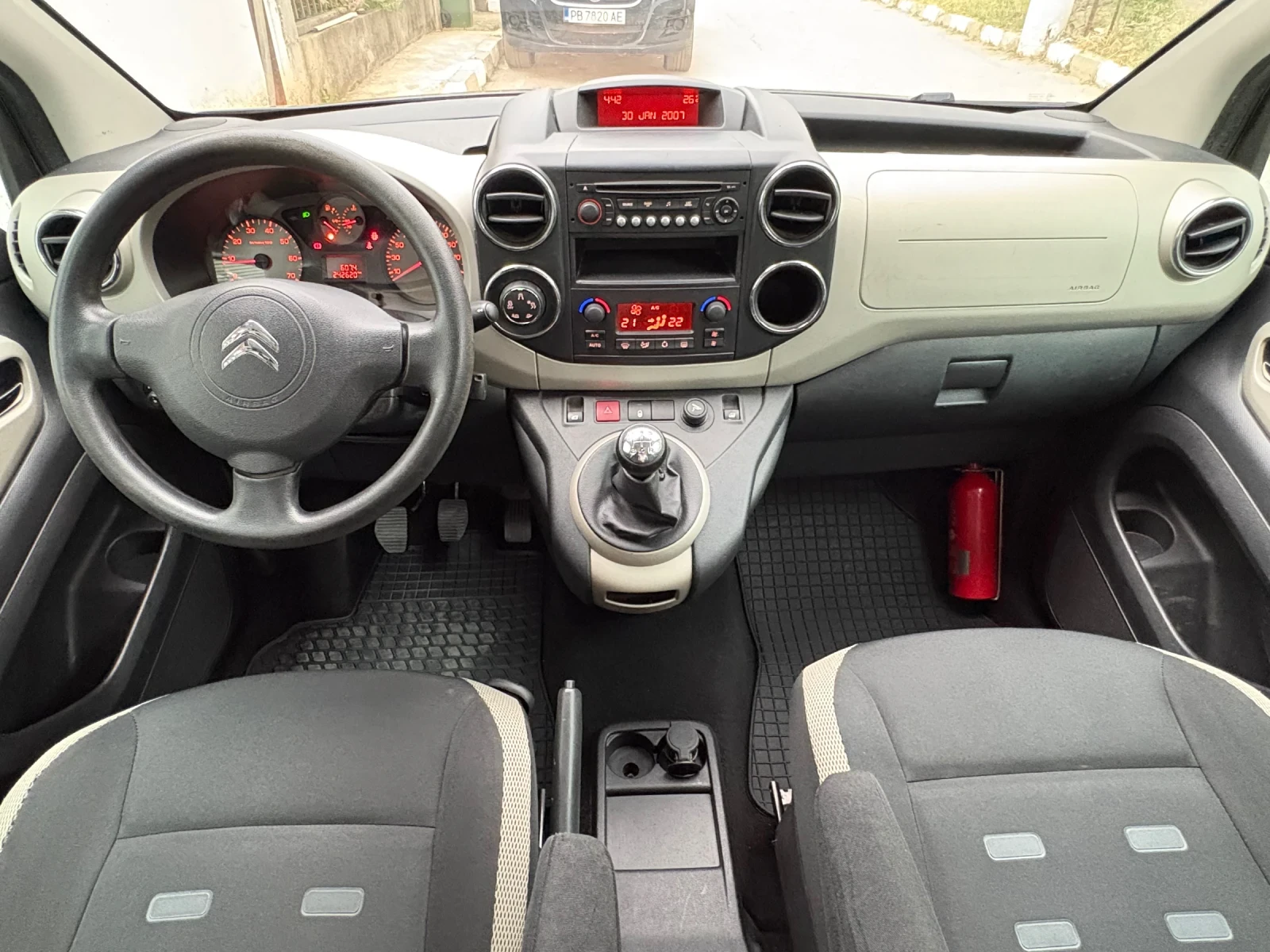 Citroen Berlingo 1.6 HDI  XTR, снимка 8 - Автомобили и джипове - 55474318