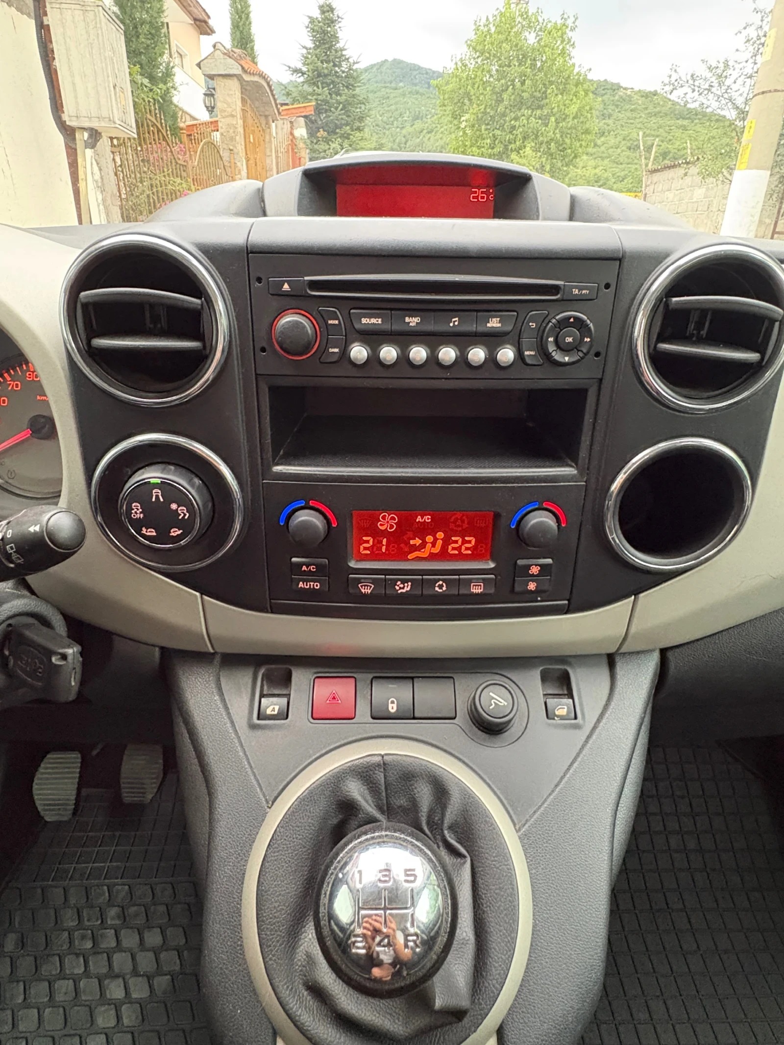Citroen Berlingo 1.6 HDI  XTR, снимка 9 - Автомобили и джипове - 55474318