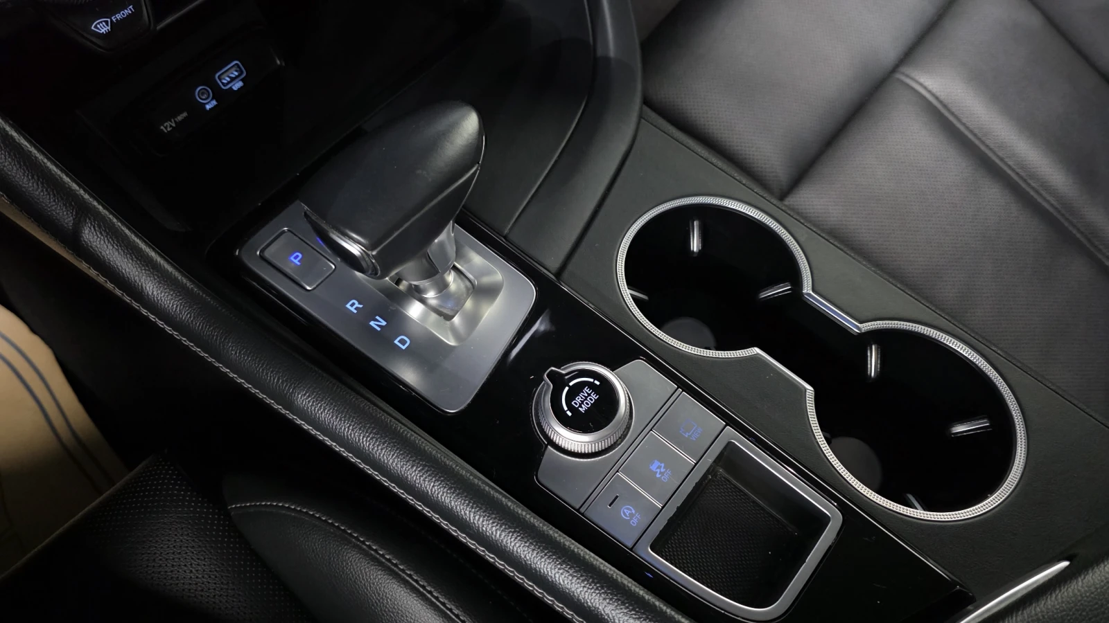 Genesis G70 2.0* ПОДГРЕВ ВОЛАН* КРАЙНА ЦЕНА, снимка 9 - Автомобили и джипове - 55496101
