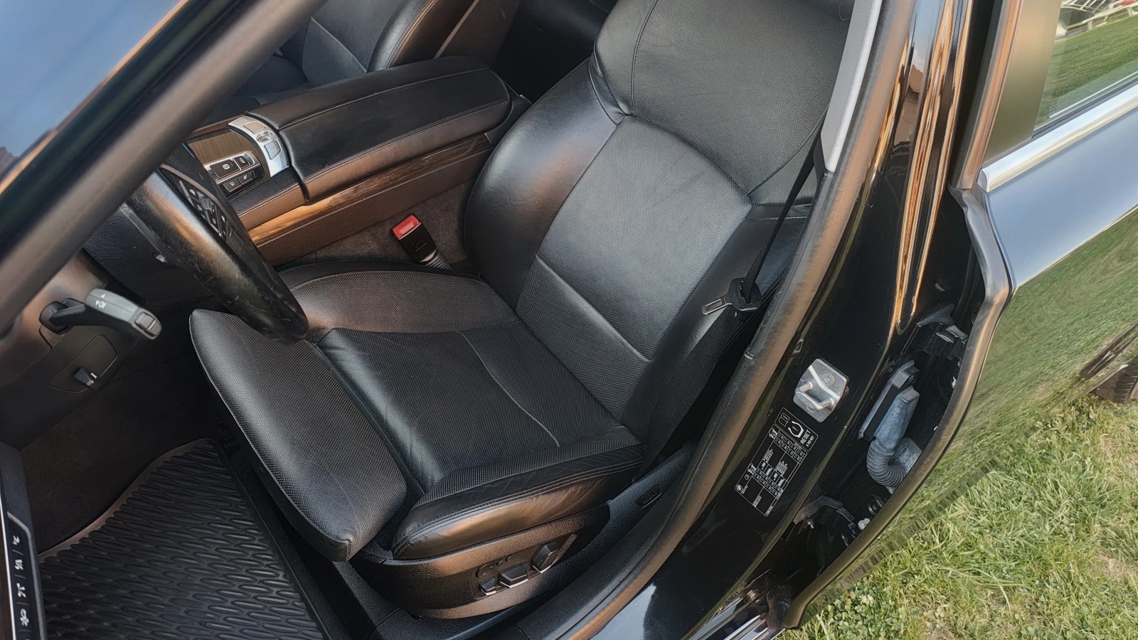 BMW 730 F02 REIHE, снимка 11 - Автомобили и джипове - 55775570