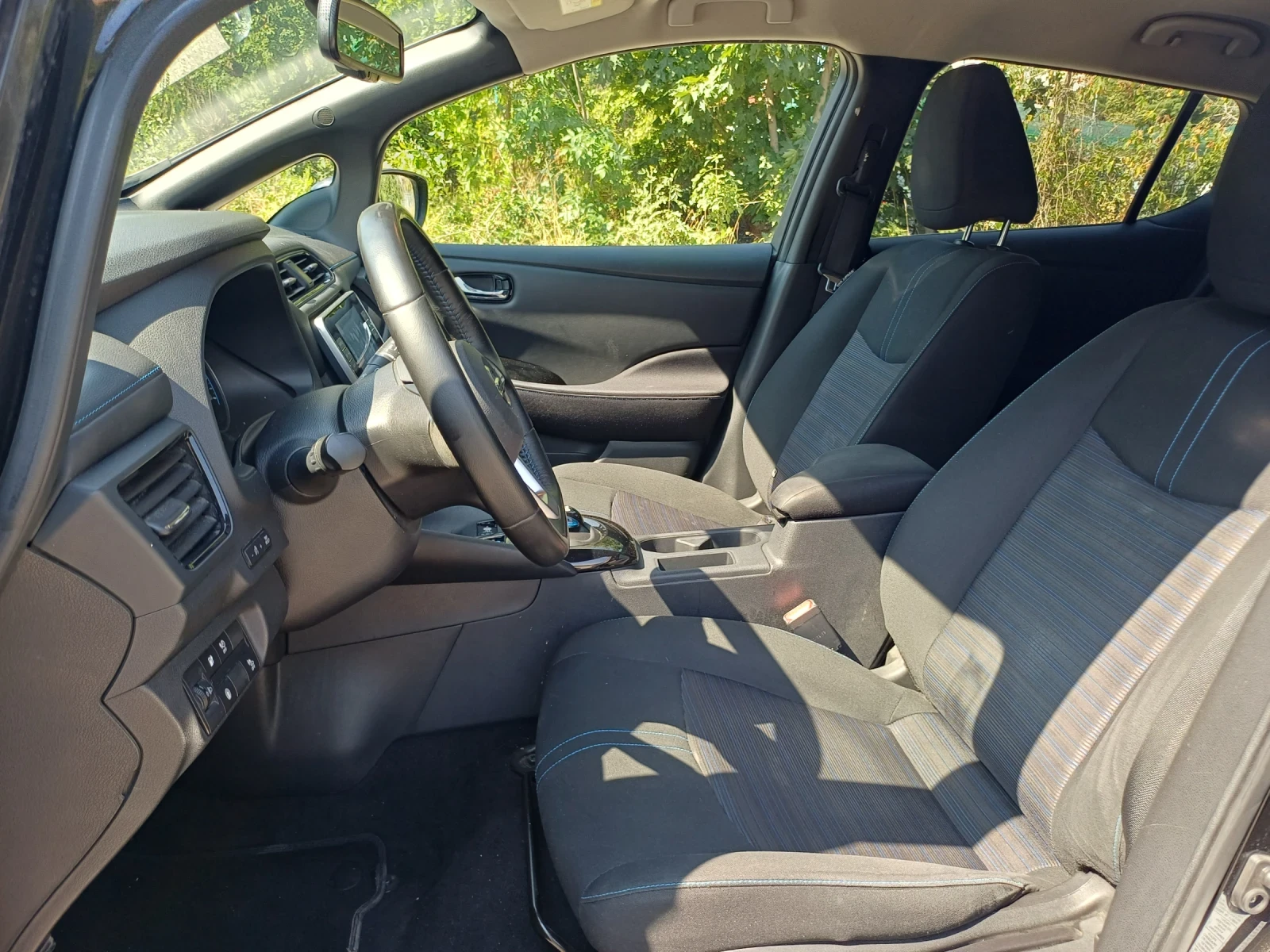 Nissan Leaf  Business - 122 hp , снимка 9 - Автомобили и джипове - 56222590