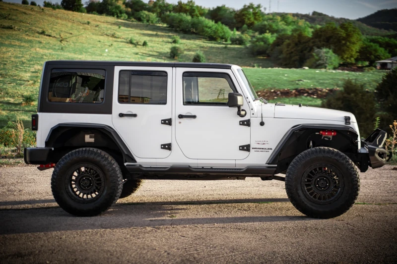 Jeep Wrangler 3.6* Ръчка* 35инча гуми* Офроуд* 3.5инча лифт, снимка 3 - Автомобили и джипове - 52665257