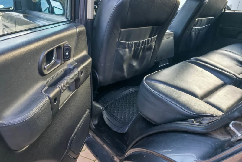 Land Rover Discovery 2, снимка 17 - Автомобили и джипове - 52859515