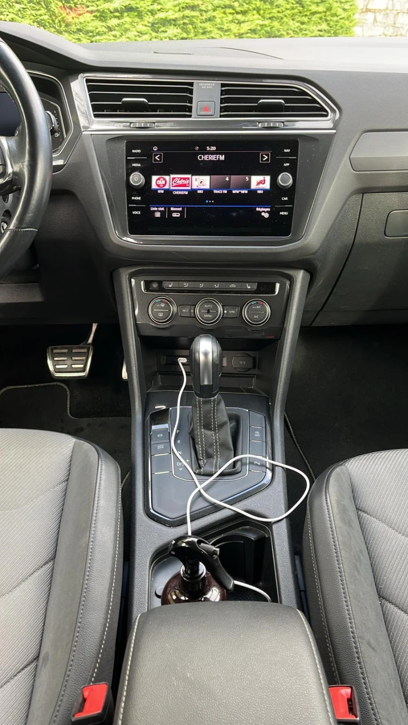 VW Tiguan Volkswagen tiguan black R-line, снимка 7 - Автомобили и джипове - 53407768