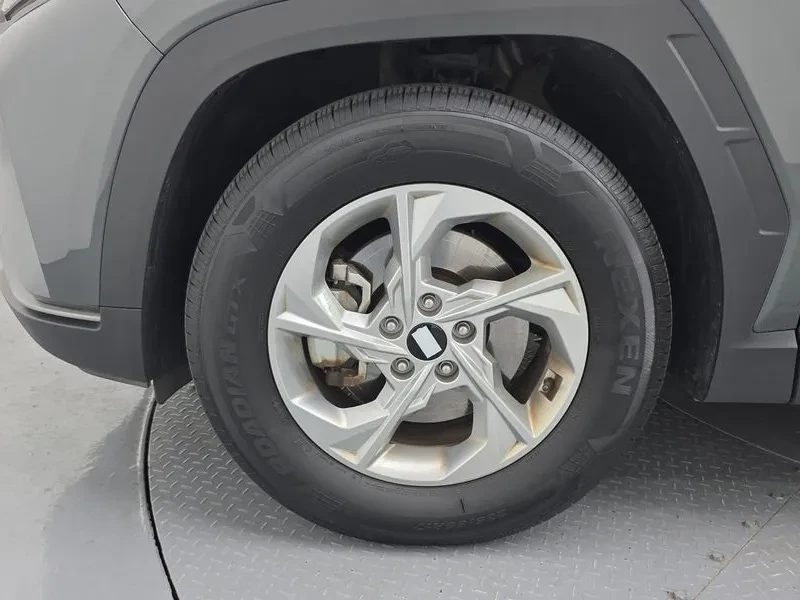 Hyundai Tucson DIESEL 2.0 2WD MODERN, снимка 5 - Автомобили и джипове - 54955740