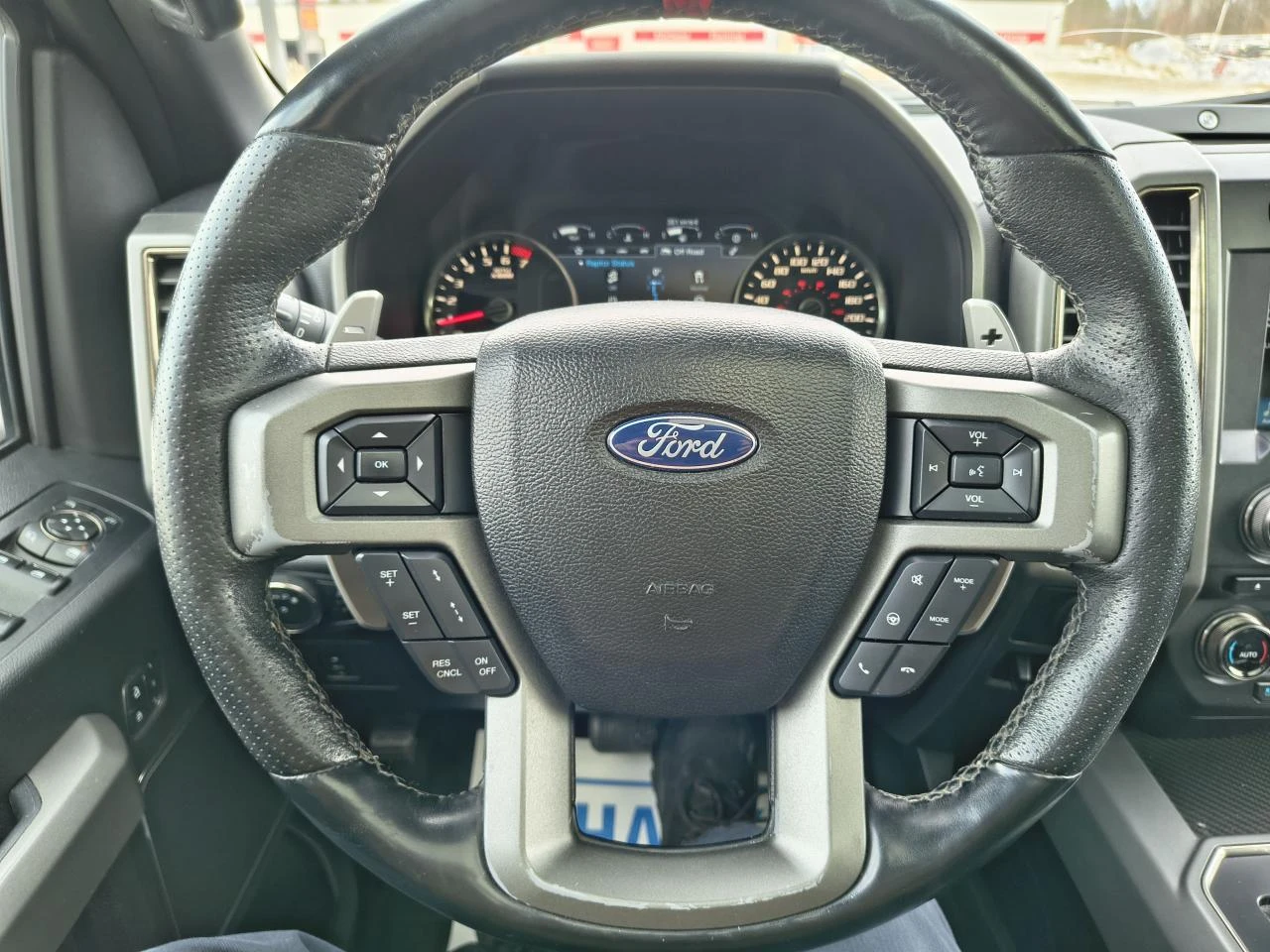 Ford Raptor BRAKE ASSIST* CAMERA* PANOSUNROOF*  - изображение 10