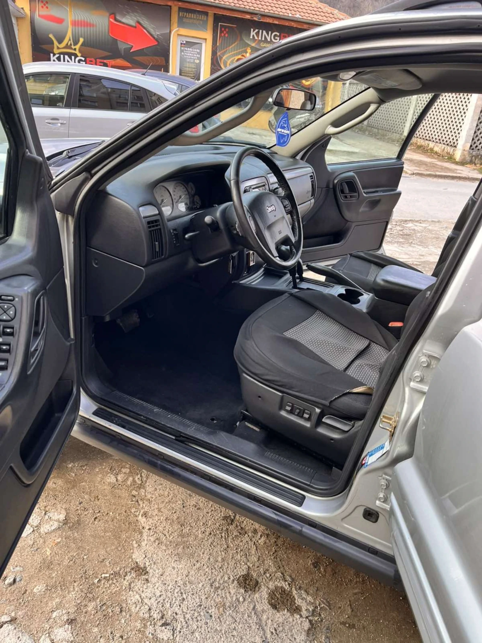 Jeep Grand cherokee, снимка 10 - Автомобили и джипове - 53878213