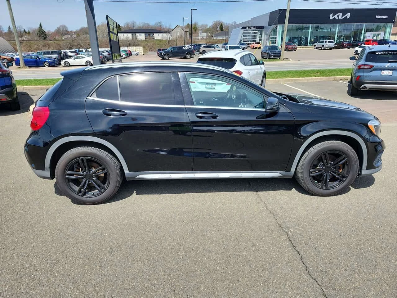 Mercedes-Benz GLA 250 ПАМЕТ| ПОДГРЕВИ| CARFAX| , снимка 3 - Автомобили и джипове - 54456006