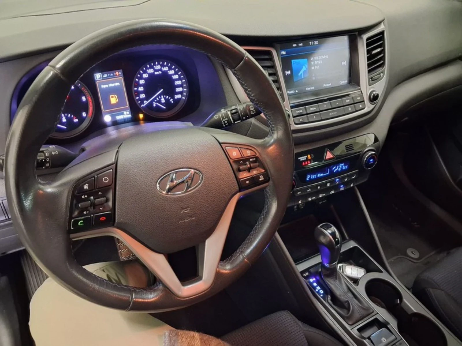 Hyundai Tucson 1.7CRDI 150ХИЛ! 100%РЕАЛЕН ЛИЗИНГ ВИДЕО , снимка 15 - Автомобили и джипове - 54479293