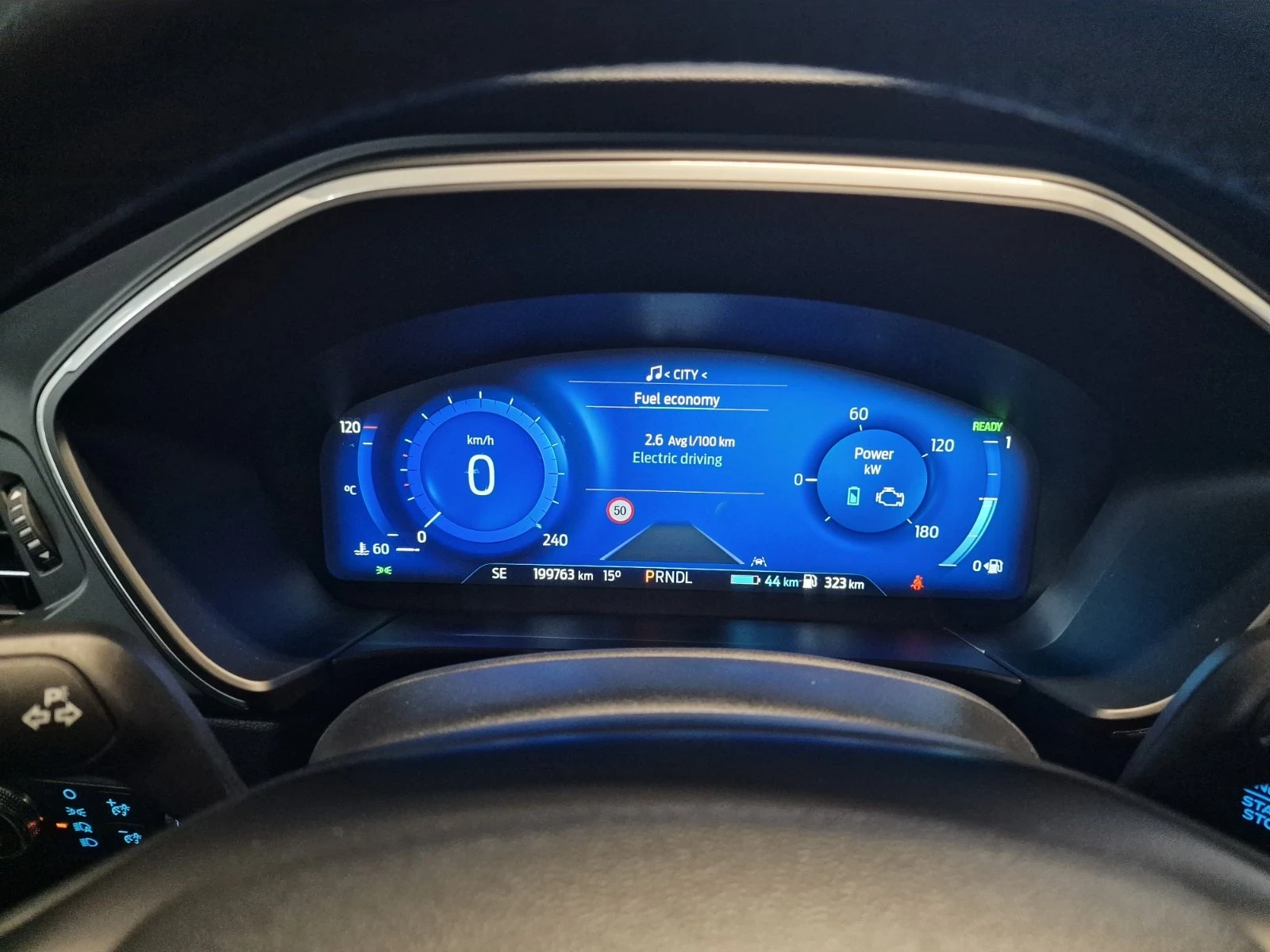 Ford Kuga Plug in hybrid, снимка 14 - Автомобили и джипове - 56727759