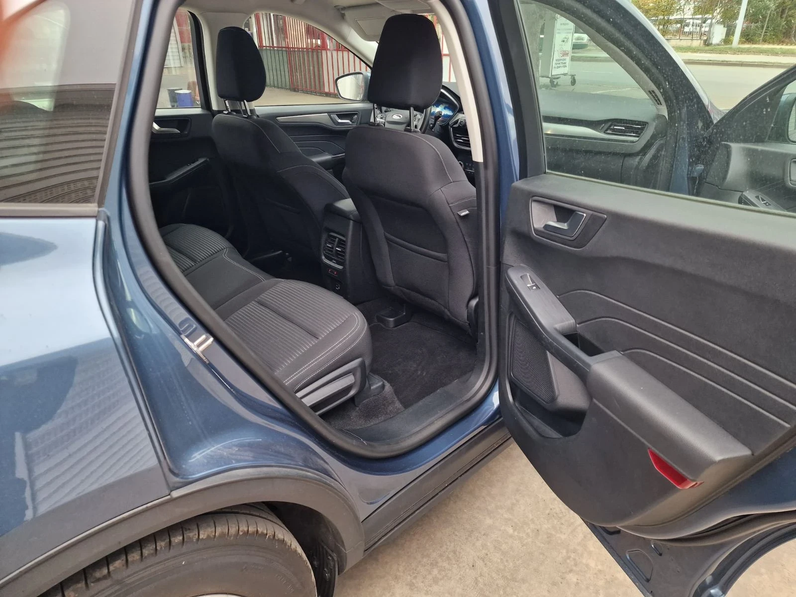 Ford Kuga Plug in hybrid, снимка 12 - Автомобили и джипове - 56727759