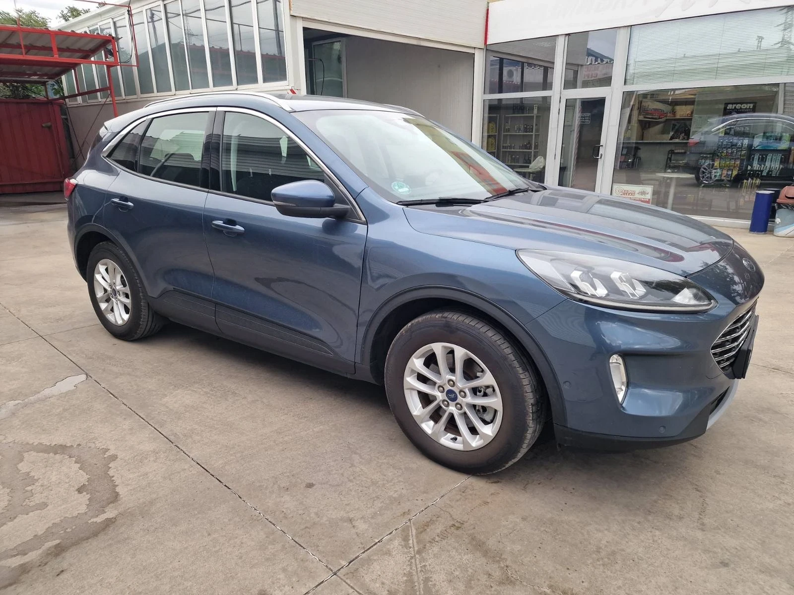 Ford Kuga Plug in hybrid, снимка 6 - Автомобили и джипове - 56727759