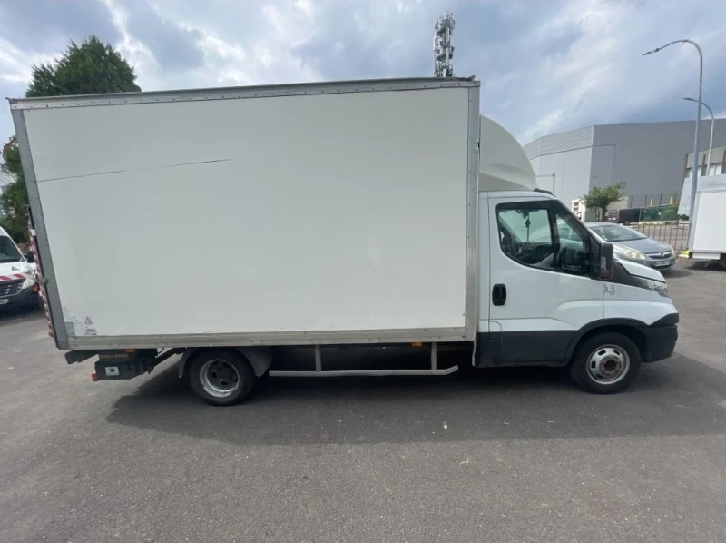 Iveco Daily Б Категория 3.5 Т, снимка 3 - Бусове и автобуси - 47508652