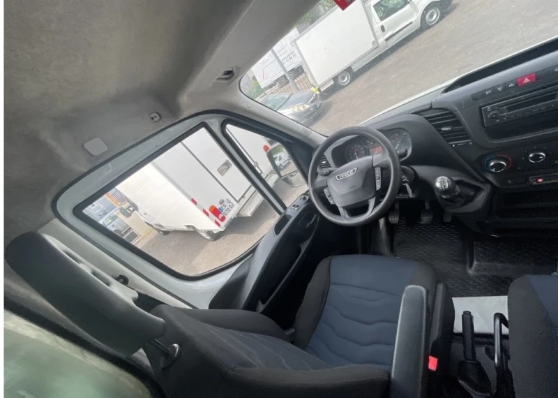 Iveco Daily Б Категория 3.5 Т, снимка 6 - Бусове и автобуси - 47508652