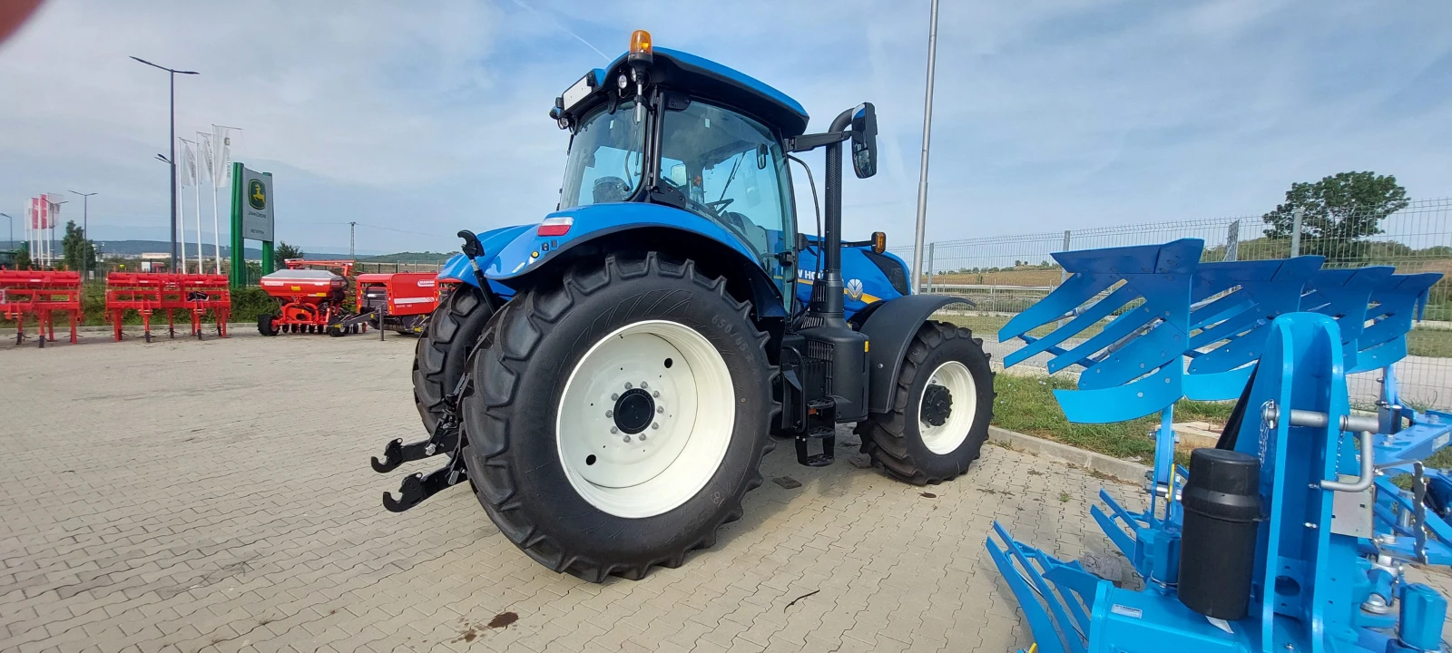 Трактор New Holland T7.215S - изображение 4