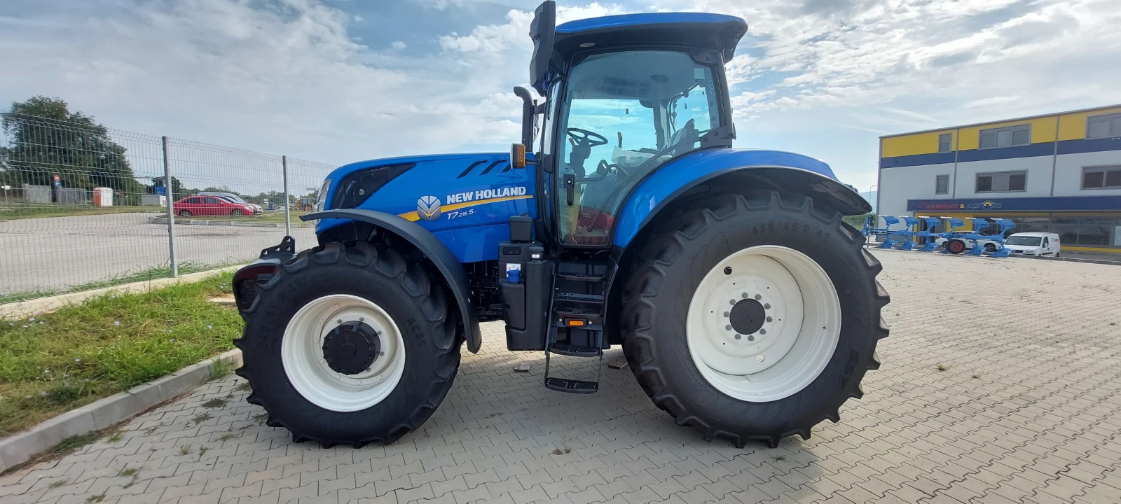  New Holland T7.215S | Mobile.bg   1