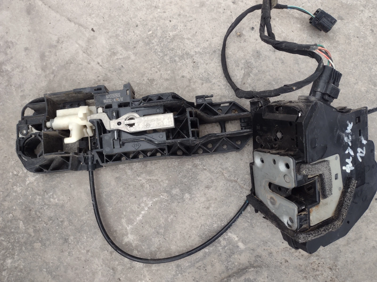 805020022R       Renault Fluence  40627173 | Mobile.bg   5