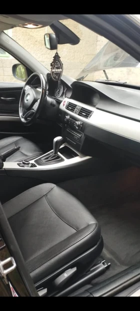 BMW 330 330i - 7500 € / 14668.73 лв. - 75555923 4