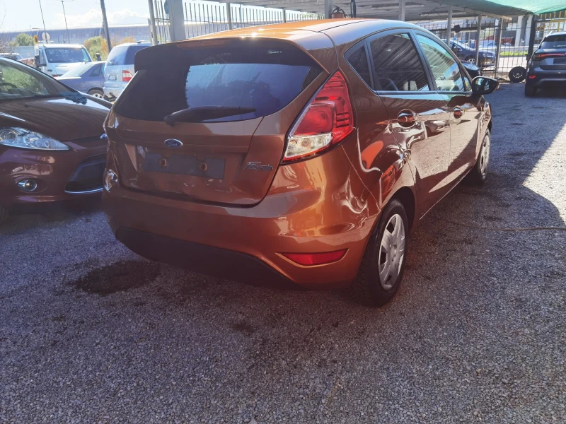 Ford Fiesta, снимка 6 - Автомобили и джипове - 47610911