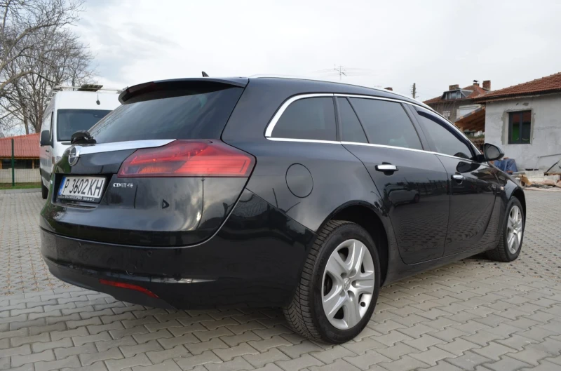 Opel Insignia, снимка 3 - Автомобили и джипове - 48600106