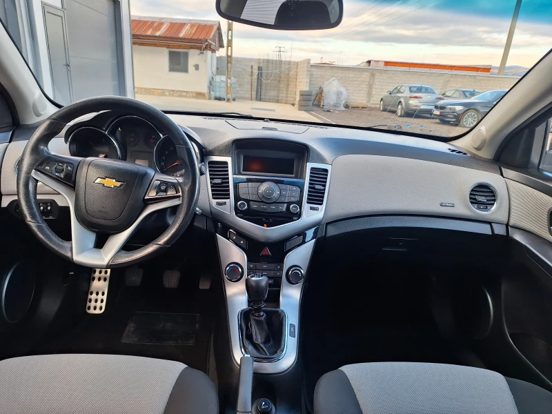 Chevrolet Cruze 2.0D, снимка 9 - Автомобили и джипове - 49002713